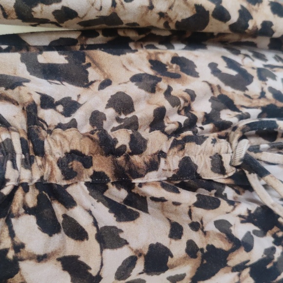 Beautiful Cabi Dress - Picture 4 of 6